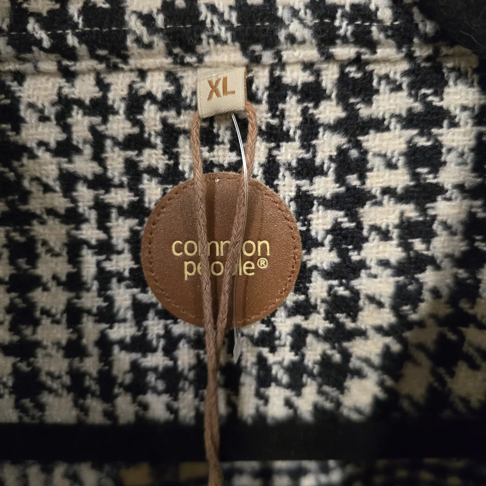 Common People Houndstooth Shirt - Picture 3 of 3